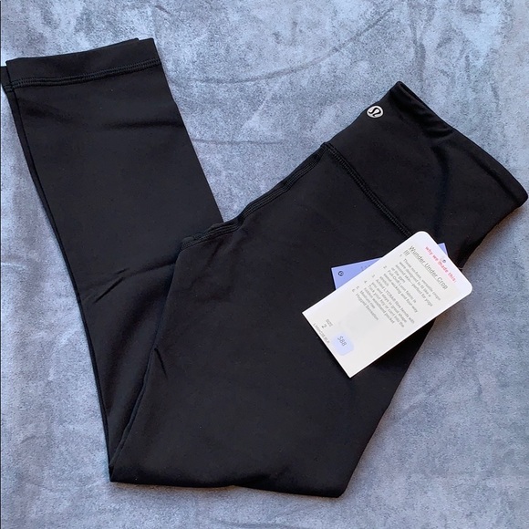 lululemon athletica Pants - Lululemon wunder under crop III